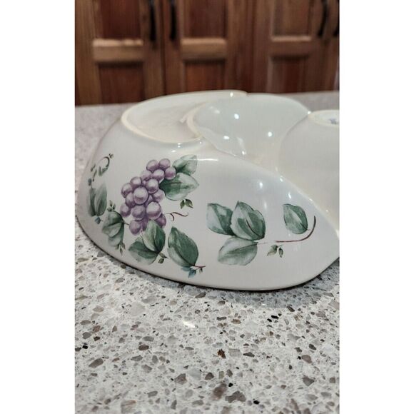 Pfaltzgraff Grapevine One Piece Chip & Dip Serving Dish 10" Discontinued - Picture 5 of 8